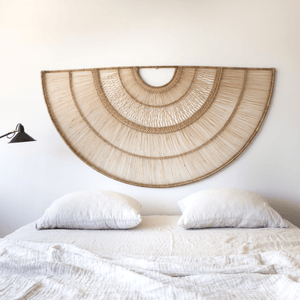Tolles Lugono Bett-Kopfteil aus Rattan geflochten.