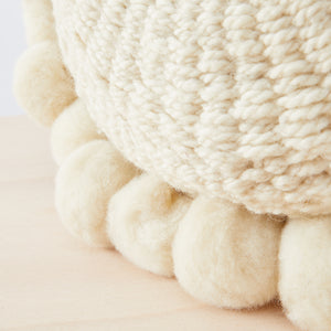 Salta Pom Pom Cushion Round, Detail Pom Pom - By Native