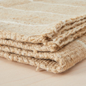 Hand-woven carpet Monte. Stylishly rustic, vibrant and intense. Detail view.