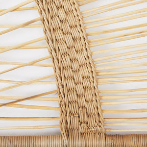 Detailansicht Lugono Bett-Kopfteil aus Rattan geflochten. 
