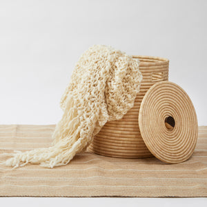 Handgewebte Merino Wolldecke Animaná Medium  und Wäschekorb 