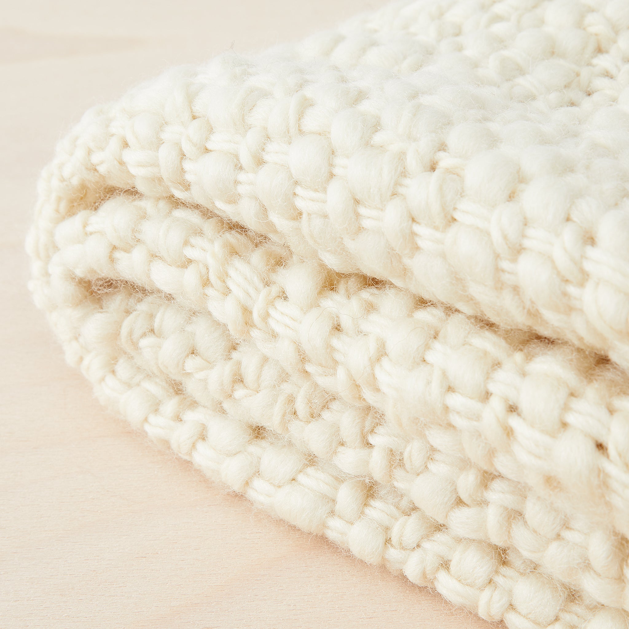 Handgewebte Merino Wolldecke Sueño, Detail - By Native
