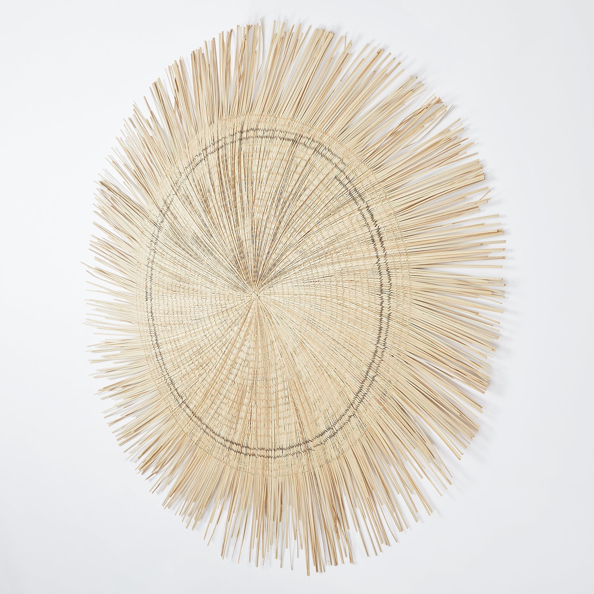 BY NATIVE Wanddeko - Handgeflochtener  "Sonnenzirkel" 120 cm, Seitenansicht  