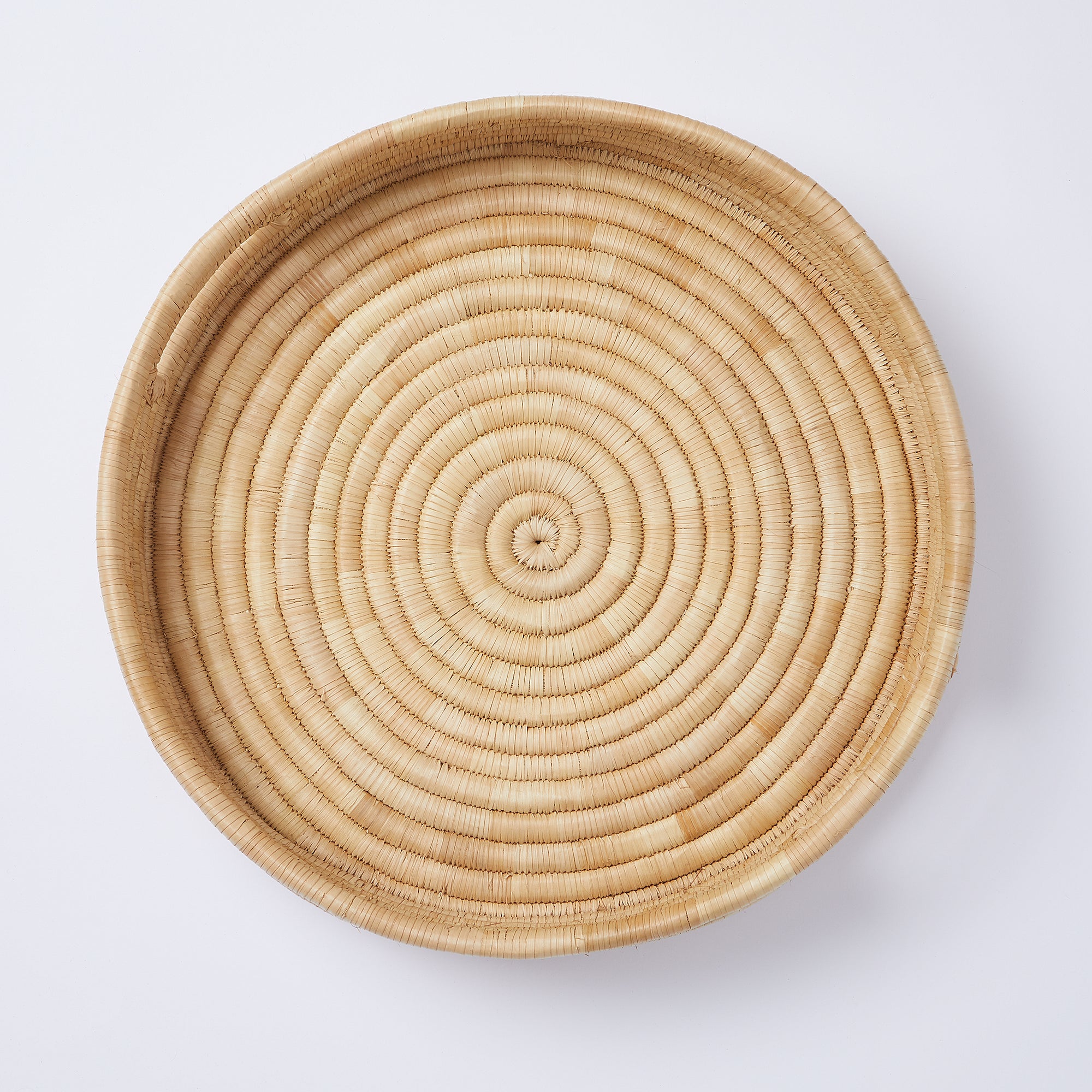 Rundes Tablett Umi, geflochten, Palmfaser Ø 40cm – By Native