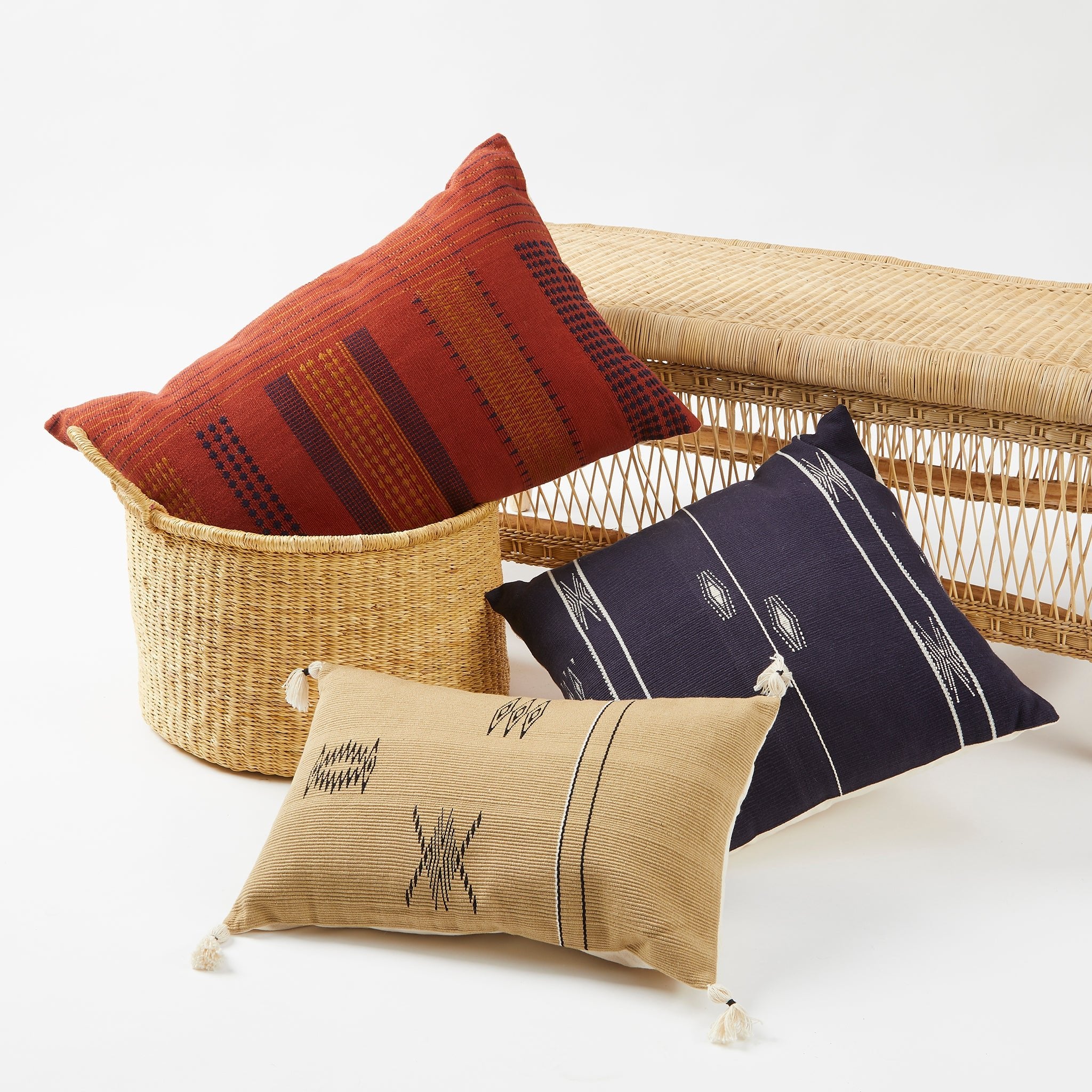 Hand woven cushion Melari - By Native