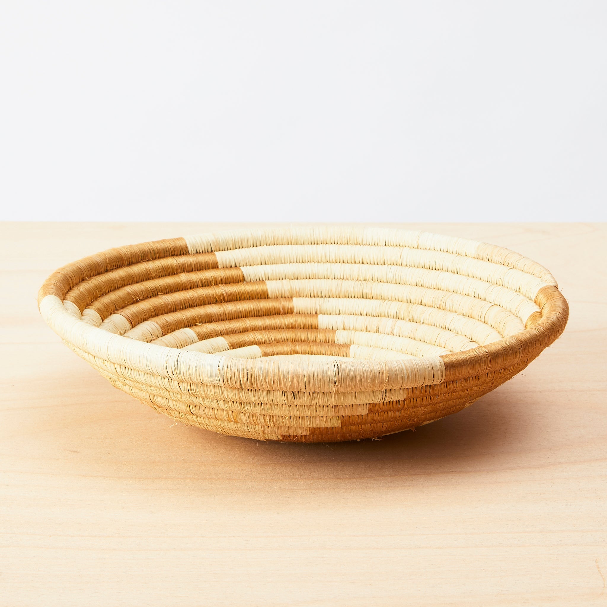 Wandteller und Korbschale Bronze Swirl - By Native